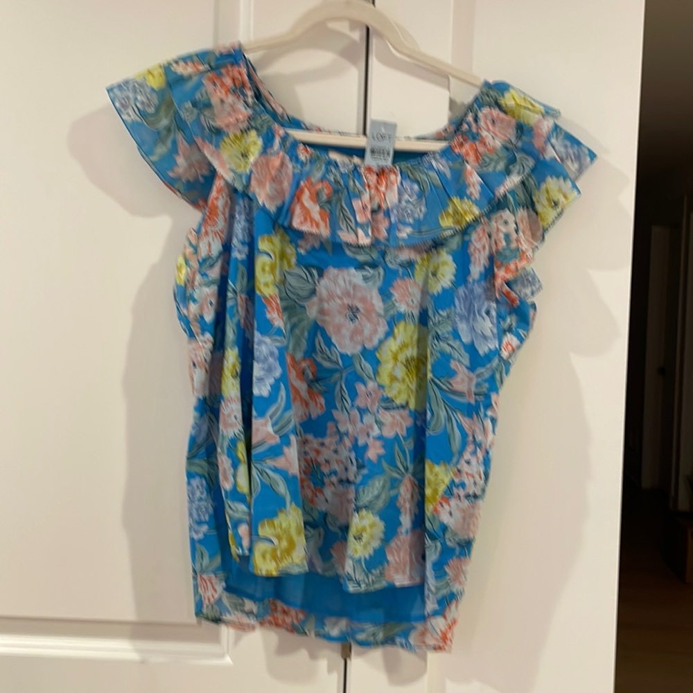 Loft Petite M flower blouse